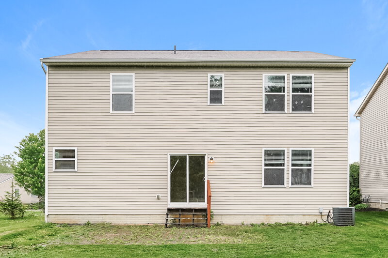 2,875/Mo, 1132 Sandbar Dr Blacklick, OH 43004 Rear View 2