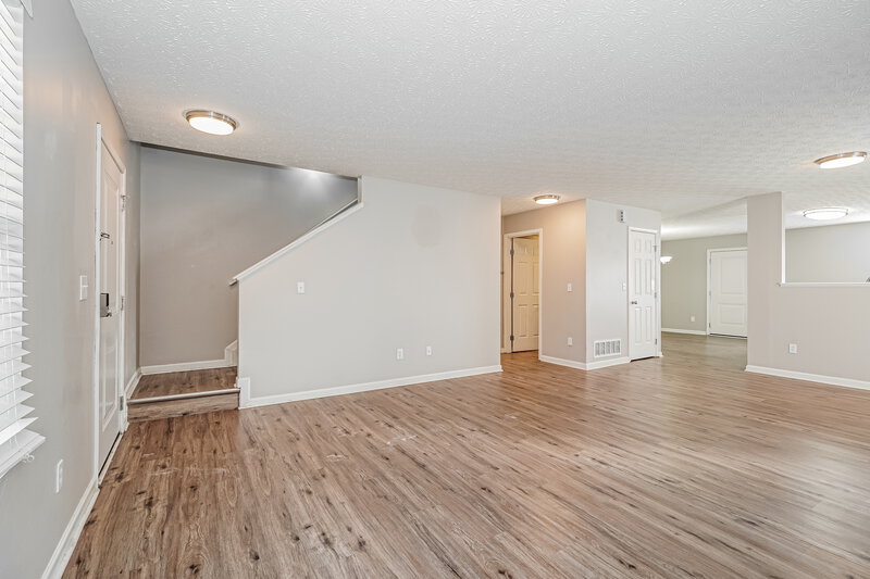 2,605/Mo, 8051 Beardsley Ave Blacklick, OH 43004 Living Room View 2