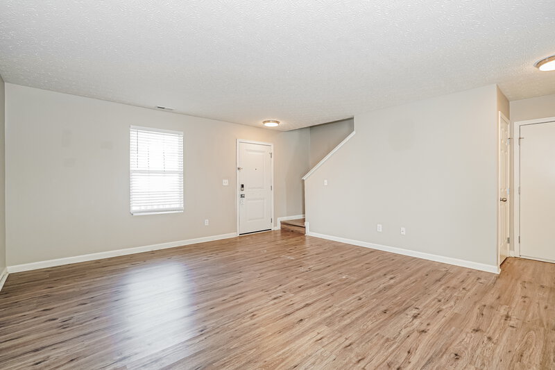 2,605/Mo, 8051 Beardsley Ave Blacklick, OH 43004 Living Room View 3