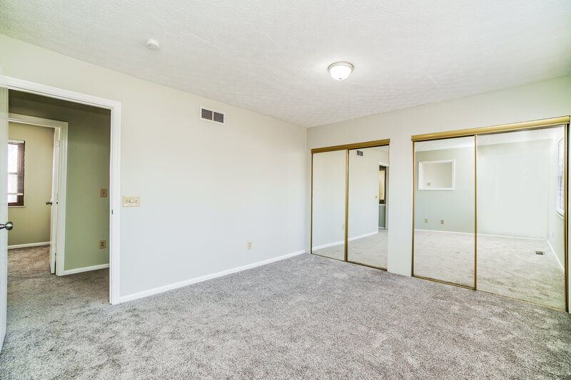 2,170/Mo, 872 Quitman Dr E Gahanna, OH 43230 Main Bedroom View