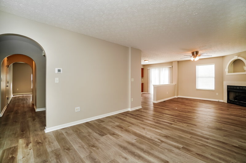 2,565/Mo, 283 Pinecrest Dr Delaware, OH 43015 Living Room View 3