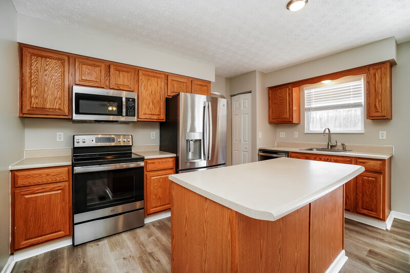 2,565/Mo, 283 Pinecrest Dr Delaware, OH 43015 Kitchen View 2
