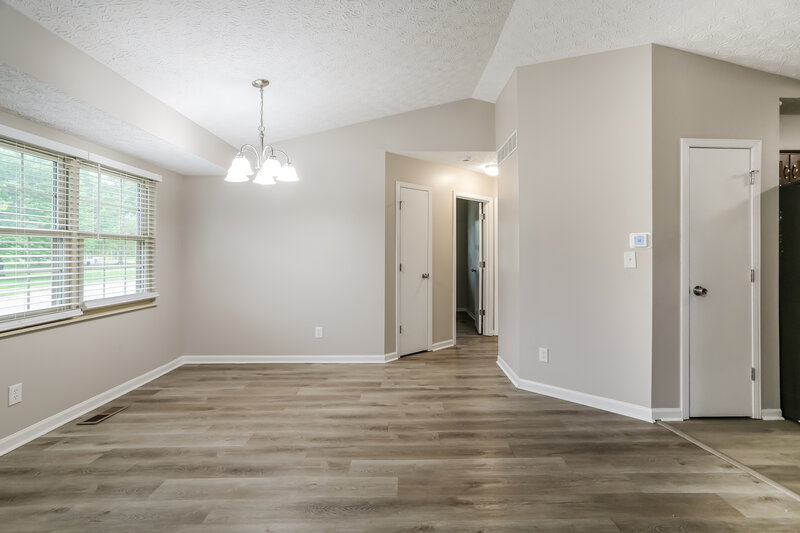 2,675/Mo, 3726 Mountshannon Columbus, OH 43221 Dining Room View