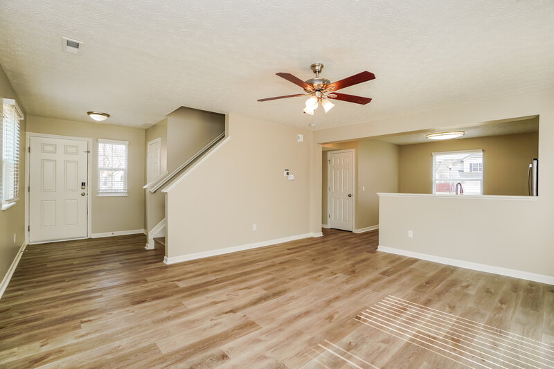 1,865/Mo, 3157 Stoudt Pl Canal Winchester, OH 43110 Living Room View 2