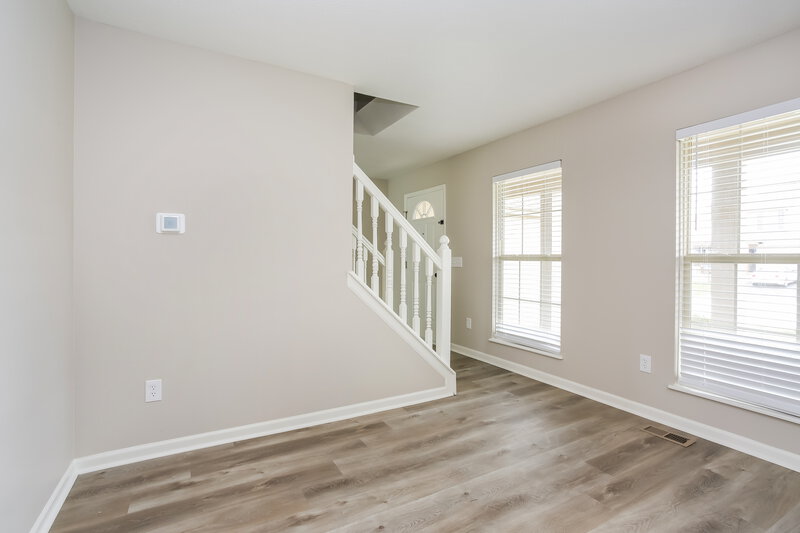 2,555/Mo, 353 Flat River St Pickerington, OH 43147 Foyer View