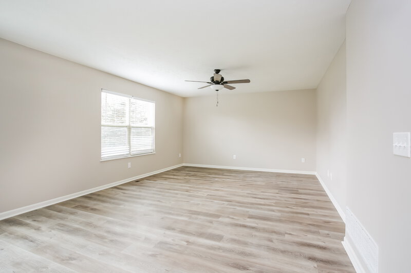 2,555/Mo, 353 Flat River St Pickerington, OH 43147 Living Room View