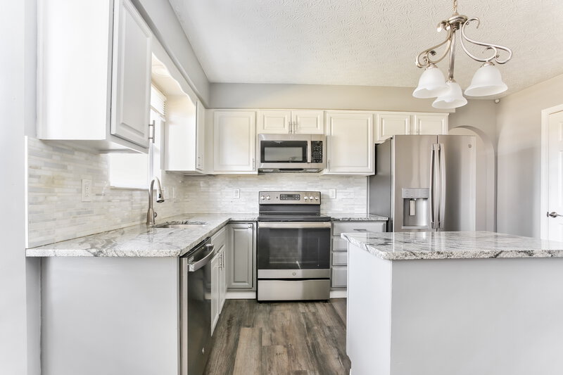 2,445/Mo, 3226 Herr Dr Groveport, OH 43125 Kitchen View 3