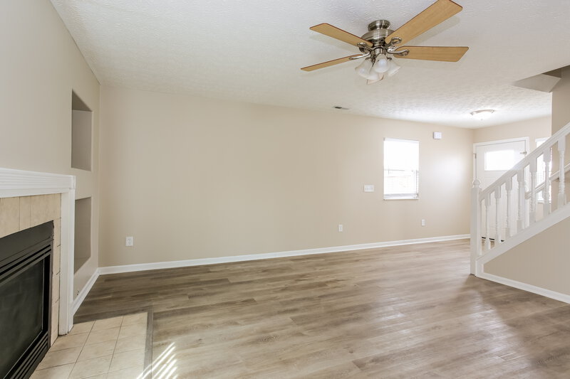 1,825/Mo, 3191 Rogstad Bnd Canal Winchester, OH 43110 Living Room View 2
