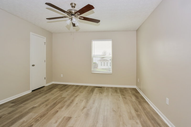 1,825/Mo, 3191 Rogstad Bnd Canal Winchester, OH 43110 Main Bedroom View 2