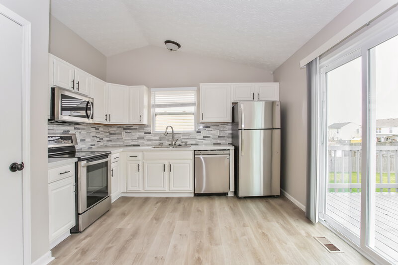 1,890/Mo, 4197 Nipigon Dr Columbus, OH 43207 Kitchen View