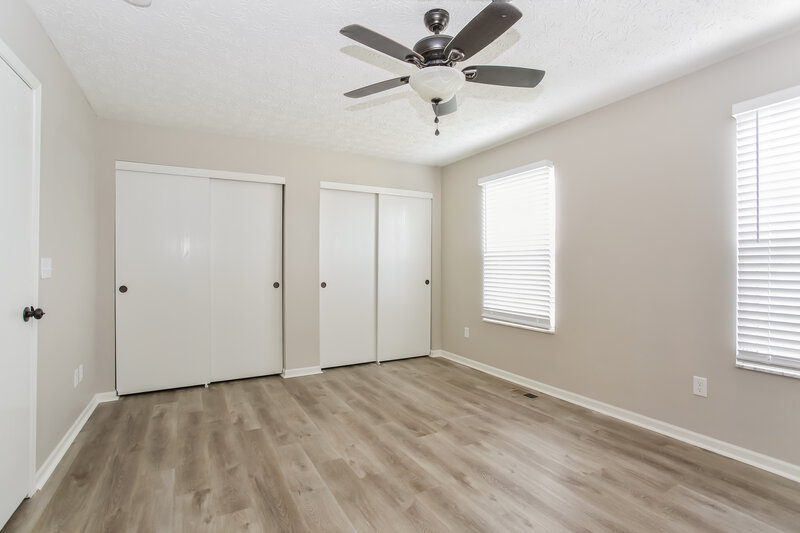 1,890/Mo, 4197 Nipigon Dr Columbus, OH 43207 Main Bedroom View 2