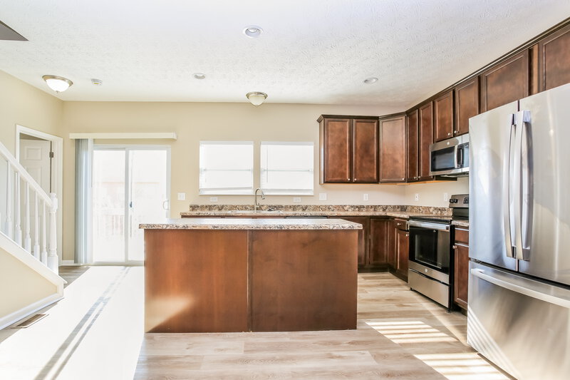 2,220/Mo, 5360 Folsom Dr Groveport, OH 43125 Kitchen View