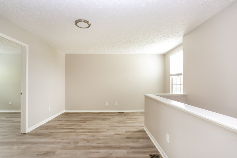 2,355/Mo, 6245 Jolliff St Galloway, OH 43119 Den View