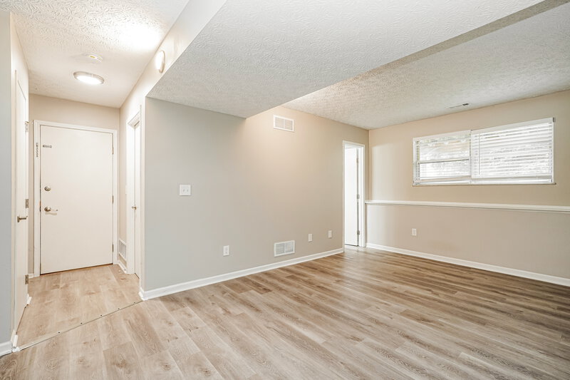 2,285/Mo, 1324 Winesap Dr Columbus, OH 43204 Family Room View
