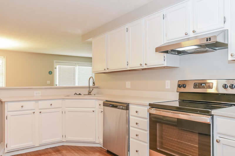 2,320/Mo, 1204 Daylight Dr Reynoldsburg, OH 43068 Kitchen View