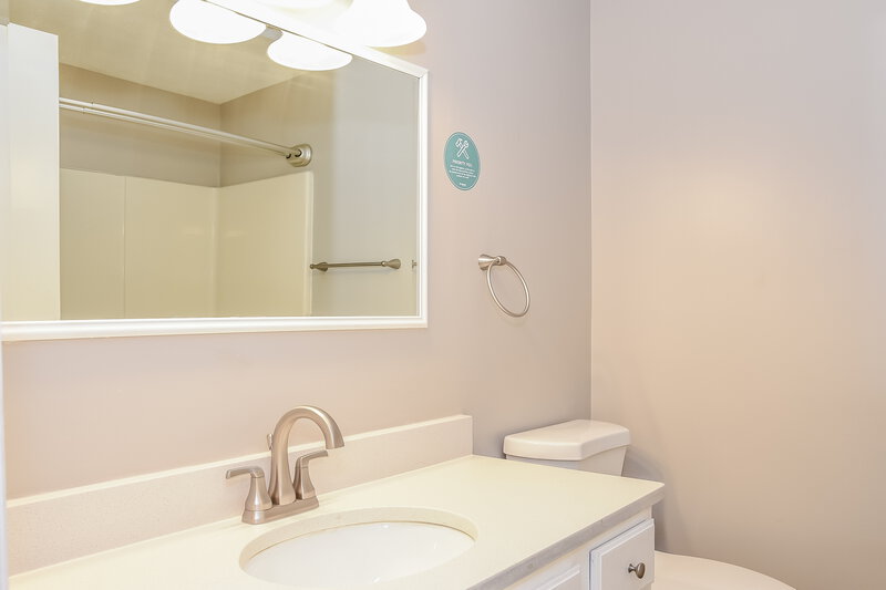 2,320/Mo, 1204 Daylight Dr Reynoldsburg, OH 43068 Bathroom View