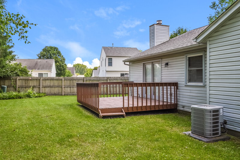 2,320/Mo, 1204 Daylight Dr Reynoldsburg, OH 43068 Rear View