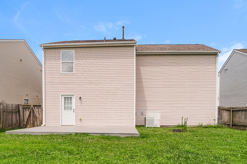 2,100/Mo, 7495 Canal Highlands Blvd Canal Winchester, OH 43110 Rear View 2