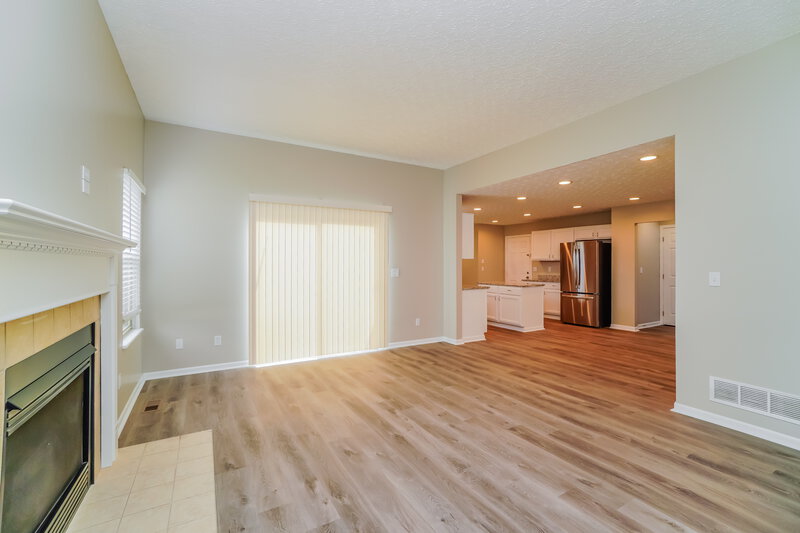 2,230/Mo, 7614 Blacklick Ridge Blvd Blacklick, OH 43004 Family Room View