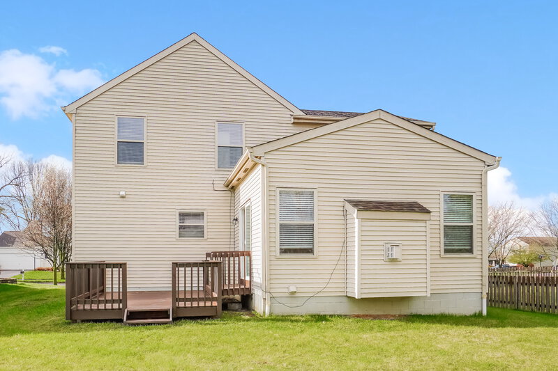 2,230/Mo, 7614 Blacklick Ridge Blvd Blacklick, OH 43004 Rear View