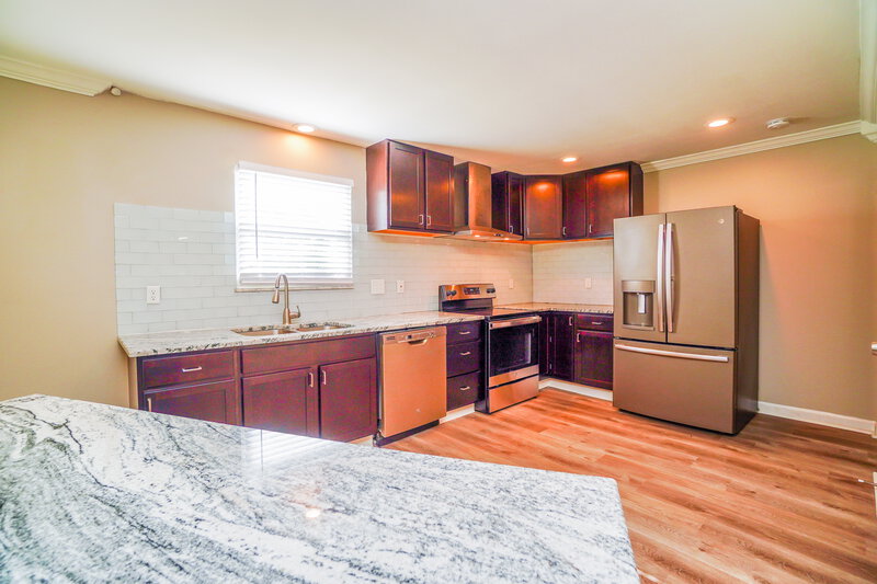 2,735/Mo, 800 Caroway Blvd Columbus, OH 43230 Kitchen View