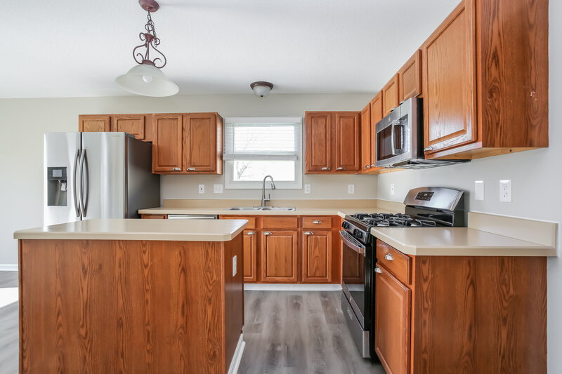 2,200/Mo, 9295 Sandpiper Ct Orient, OH 43146 Kitchen View 2