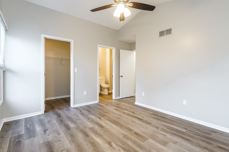 2,010/Mo, 4619 Tolbert Ave Grove City, OH 43123 Main Bedroom View 2