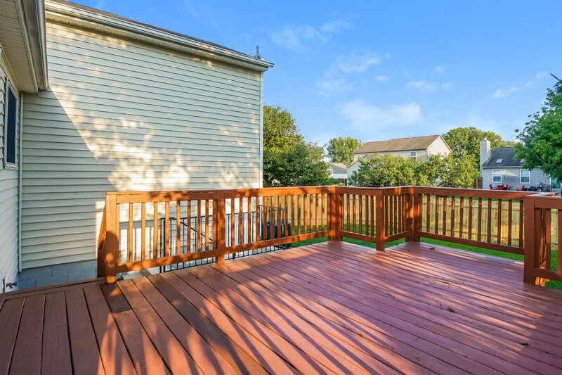 2,010/Mo, 4619 Tolbert Ave Grove City, OH 43123 Deck View