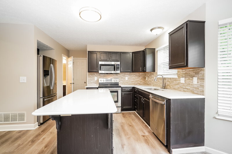 2,650/Mo, 7828 Brianna Dr Blacklick, OH 43004 Kitchen View 2