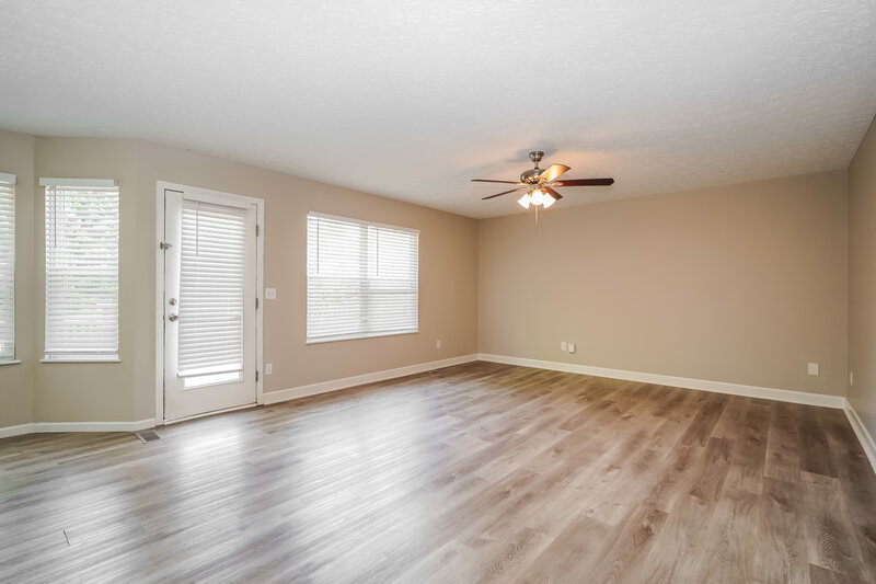 2,650/Mo, 7828 Brianna Dr Blacklick, OH 43004 Family Room View 2