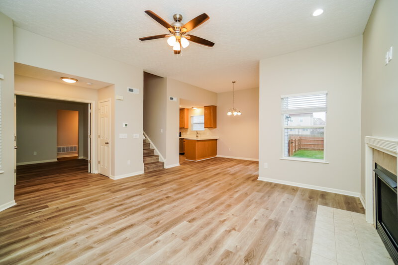 2,355/Mo, 1272 Poplar Creek Ct Blacklick, OH 43004 Living Room View 3