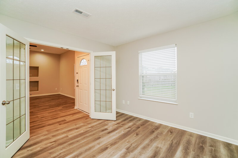 2,355/Mo, 1272 Poplar Creek Ct Blacklick, OH 43004 Office View