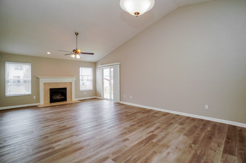 1,975/Mo, 227 Harvard Loop Delaware, OH 43015 Living Room View 2