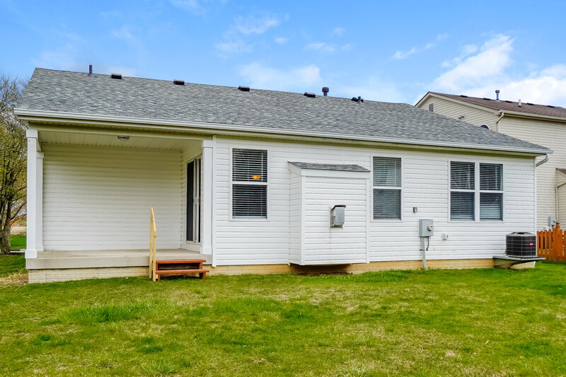 1,975/Mo, 227 Harvard Loop Delaware, OH 43015 Rear View