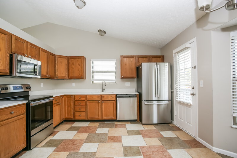 1,990/Mo, 1406 Wild Oats Dr Columbus, OH 43204 Kitchen View