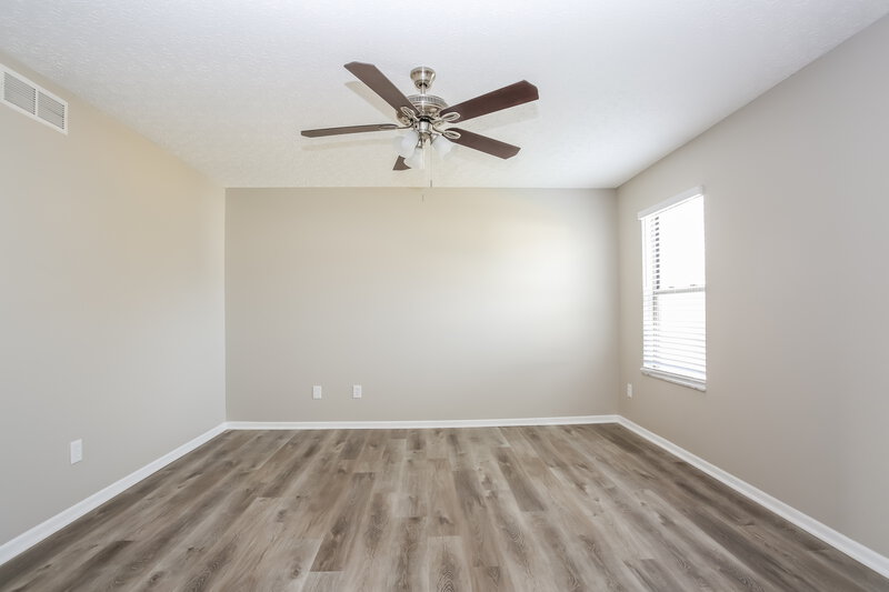 1,990/Mo, 1406 Wild Oats Dr Columbus, OH 43204 Main Bedroom View 2