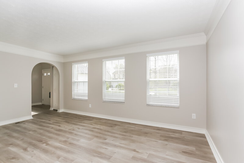 2,200/Mo, 4842 Bixby Ridge Dr E Groveport, OH 43125 Living Room View