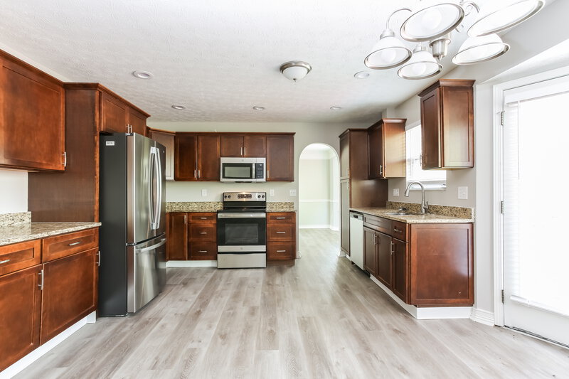 2,200/Mo, 4842 Bixby Ridge Dr E Groveport, OH 43125 Kitchen View