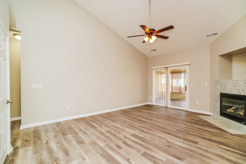 2,390/Mo, 1139 Chaser St Blacklick, OH 43004 Living Room View 4
