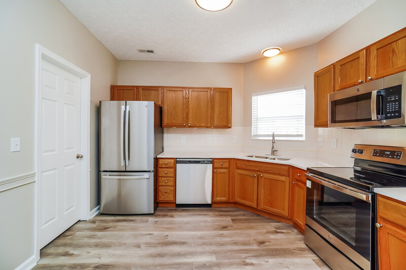 2,390/Mo, 1139 Chaser St Blacklick, OH 43004 Kitchen View 2
