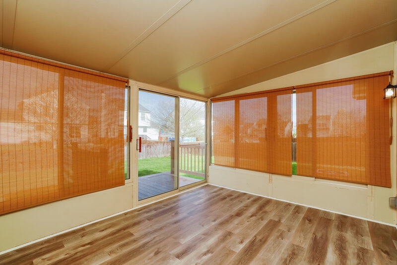 2,390/Mo, 1139 Chaser St Blacklick, OH 43004 Sunroom View