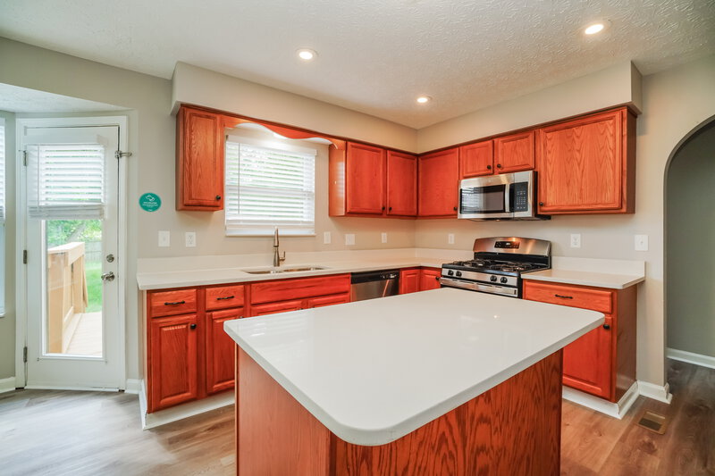 2,160/Mo, 107 Straton Dr Delaware, OH 43015 Kitchen View 2