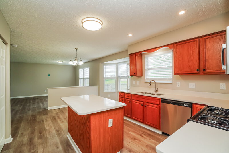 2,160/Mo, 107 Straton Dr Delaware, OH 43015 Kitchen View 3