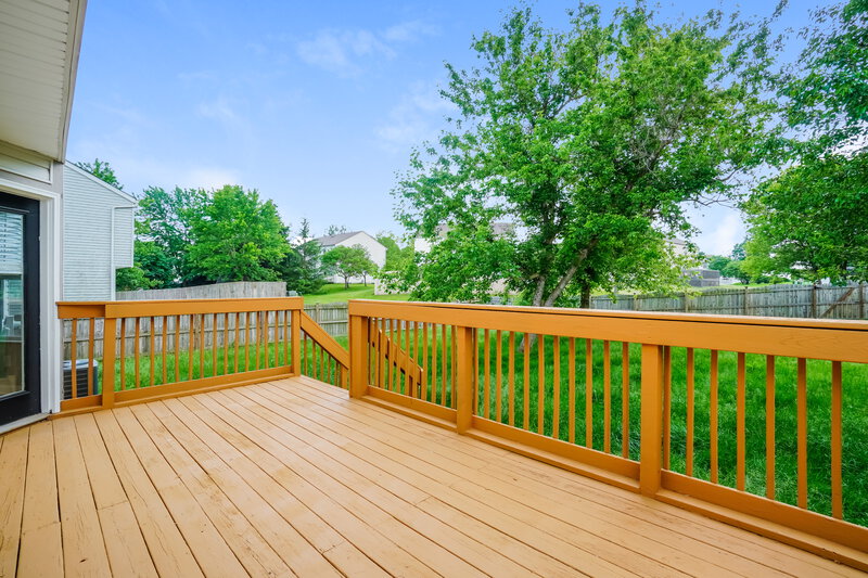 2,160/Mo, 107 Straton Dr Delaware, OH 43015 Deck View