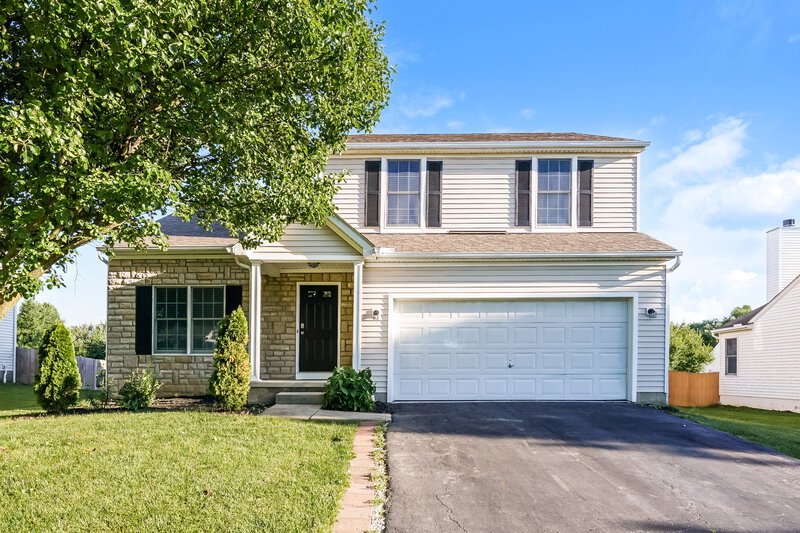 2,235/Mo, 8371 Glencrest Dr Reynoldsburg, OH 43068 External View