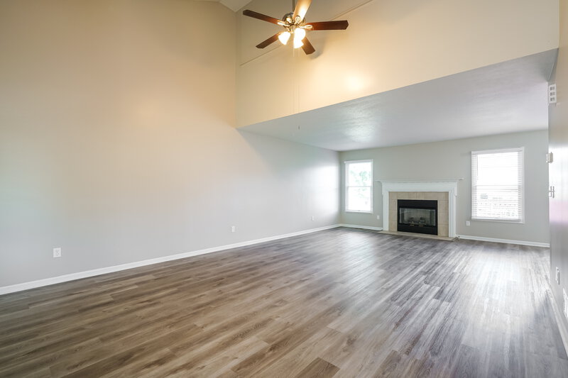 2,235/Mo, 8371 Glencrest Dr Reynoldsburg, OH 43068 Living Room View