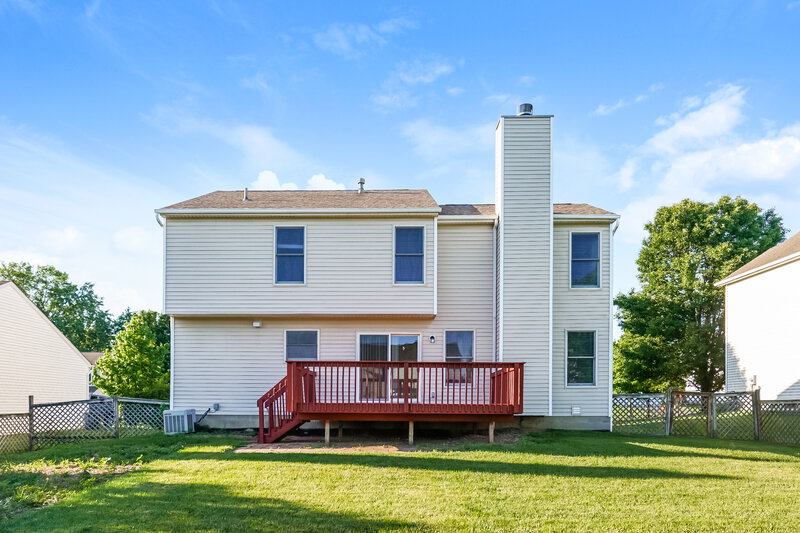 2,235/Mo, 8371 Glencrest Dr Reynoldsburg, OH 43068 Rear View