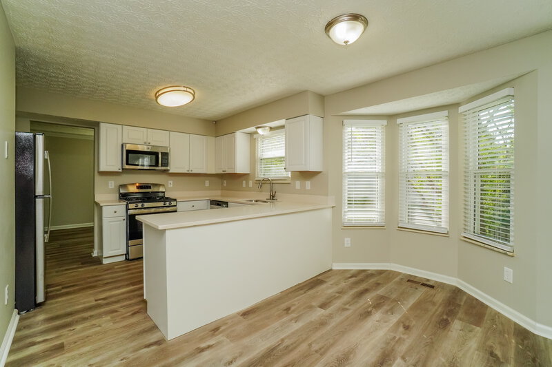 2,500/Mo, 3721 Whitworth Way # A1 Columbus, OH 43228 Kitchen View