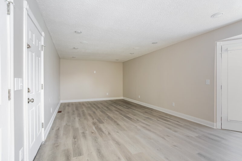 2,175/Mo, 6903 Iola Boat Ln Canal Winchester, OH 43110 Living Room View