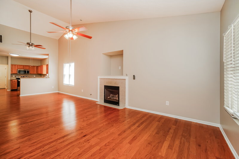1,780/Mo, 3990 Summerstone Dr Columbus, OH 43230 Living Room View